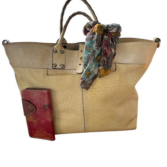 Patricia Nash Emilion Wavy Leather Woven Embossed Tote. Natural.